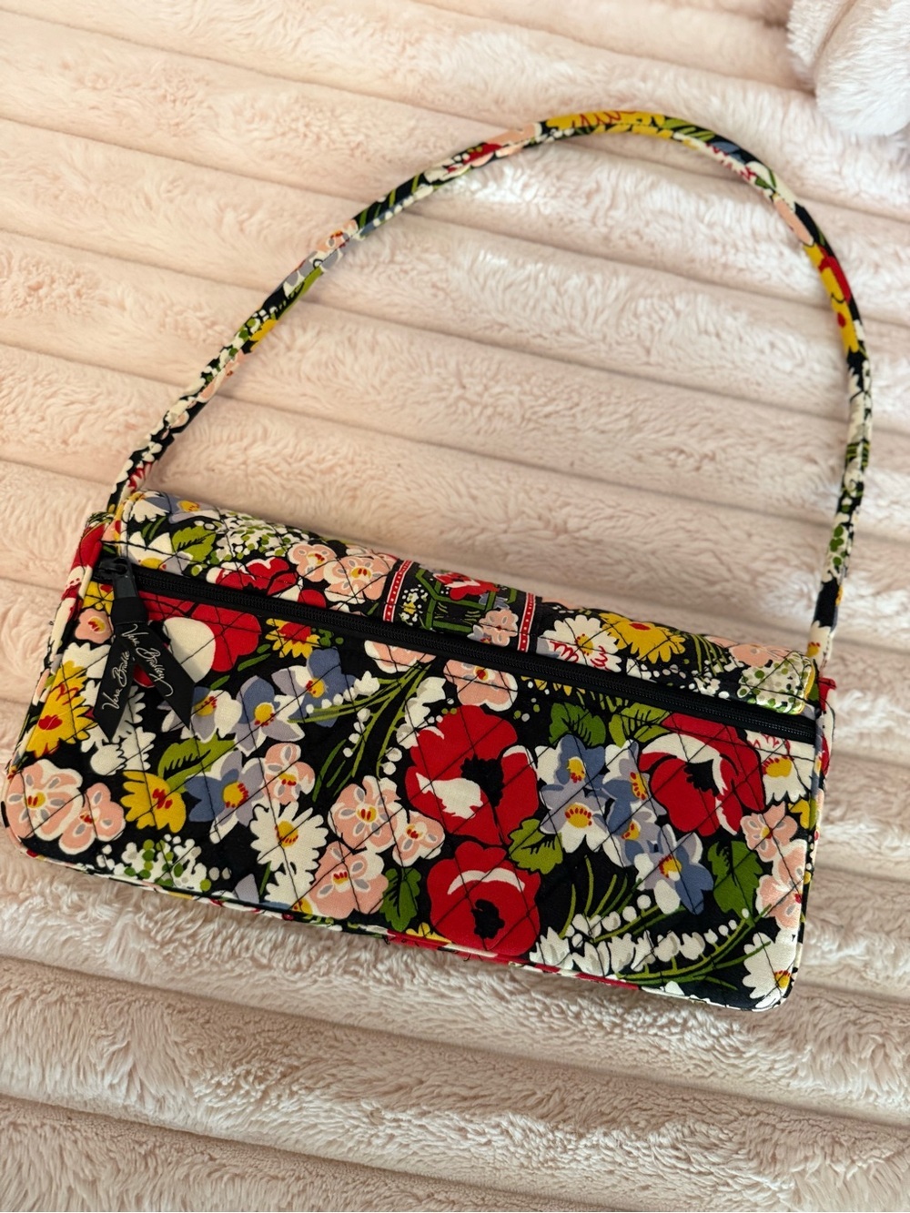 Vera Bradley Knot Just a Clutch Poppy Fields Bag - Picture 4 of 4